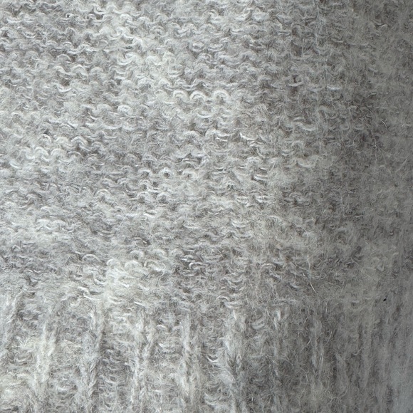 Free People Oversized Cozy Alpaca/Mohair Knit Bell-Sleeve V Neck Top Sweater M - Picture 8 of 13